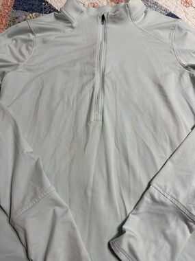 Under Armour Pale Gray Quarter-Zip Performance Top
